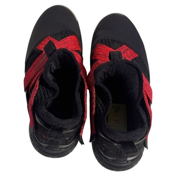 Size 7Y - Nike LeBron Zoom Soldier 12 2018‎ Black Red - Picture 5 of 5